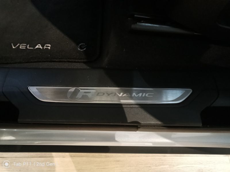 GuidiCar - LAND ROVER Range Rover Velar 2019 Range Rover Velar 2.0d i4 R-Dynamic 180cv auto my20 Usato
